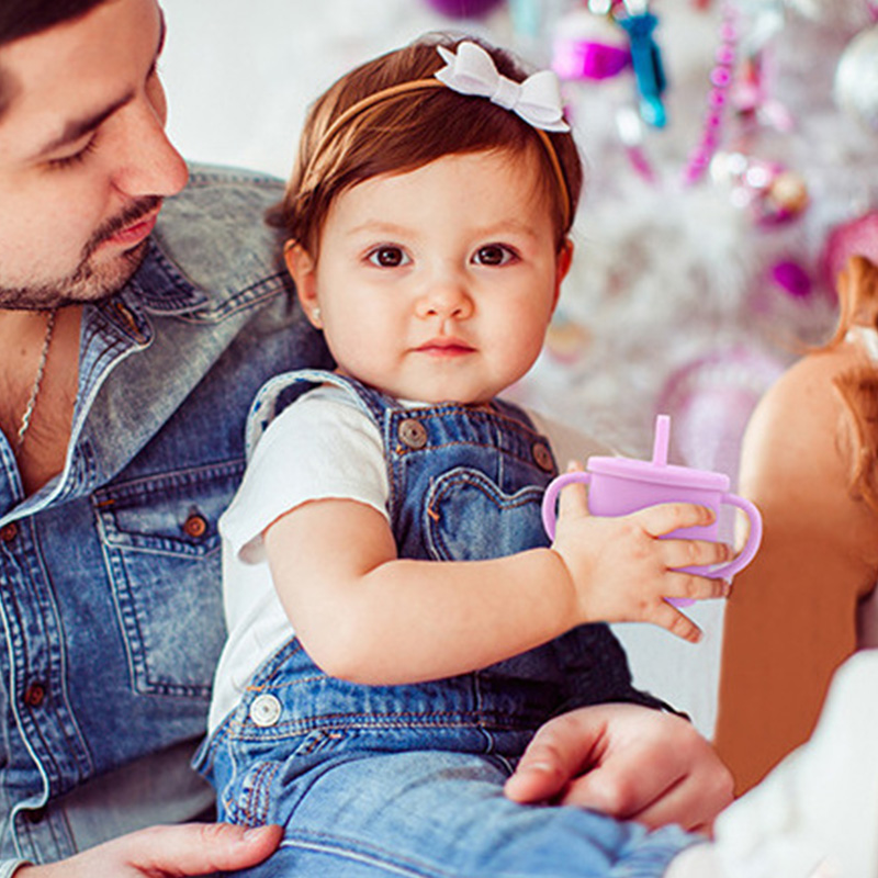 Trinkbecher aus Silikon für Babys